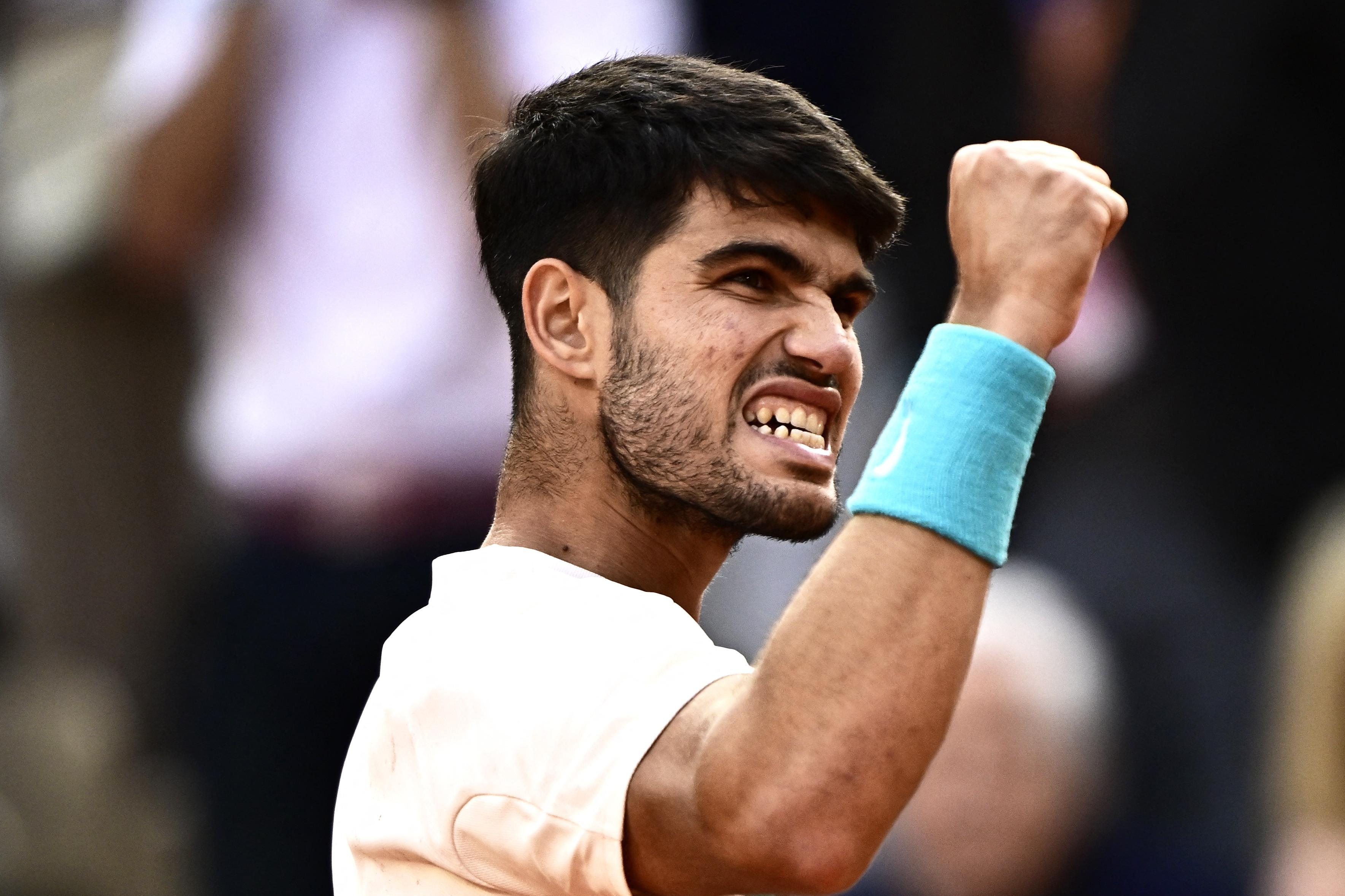 年终总决赛绝杀拉沃尔杯，阿尔卡拉斯高光表现