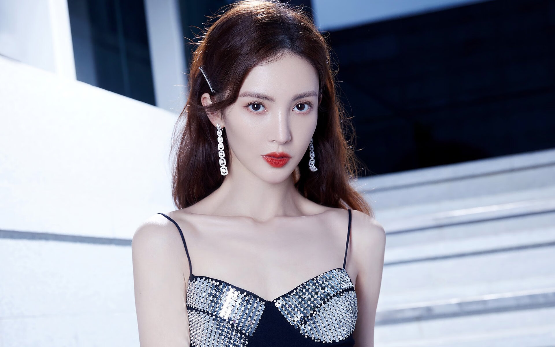 异域沙场，血脉相争—当潘帕斯雄鹰遭遇沙漠之狐的生死时刻