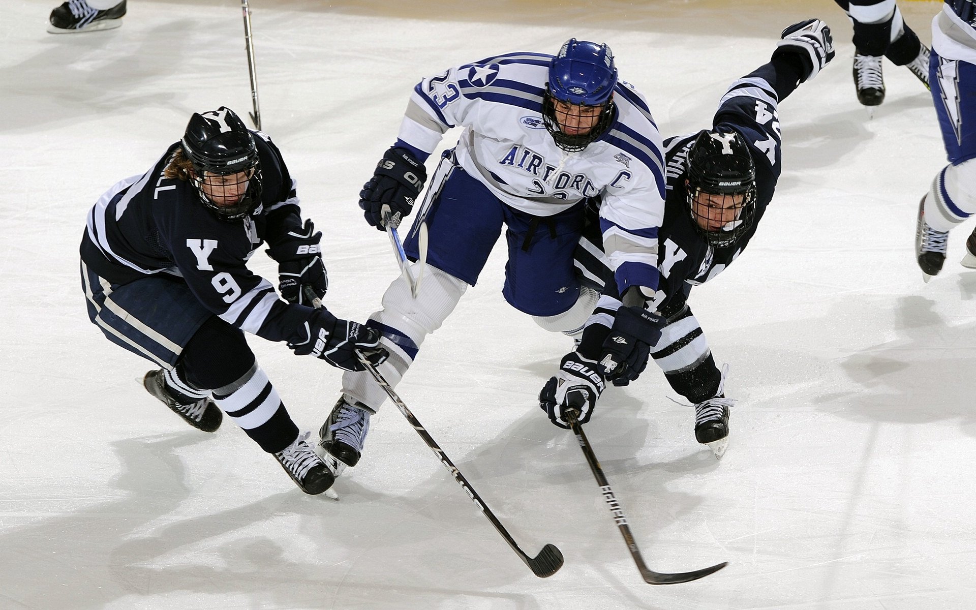 夜战决胜，黄喜灿在NBA季后赛之夜的硬核哲学